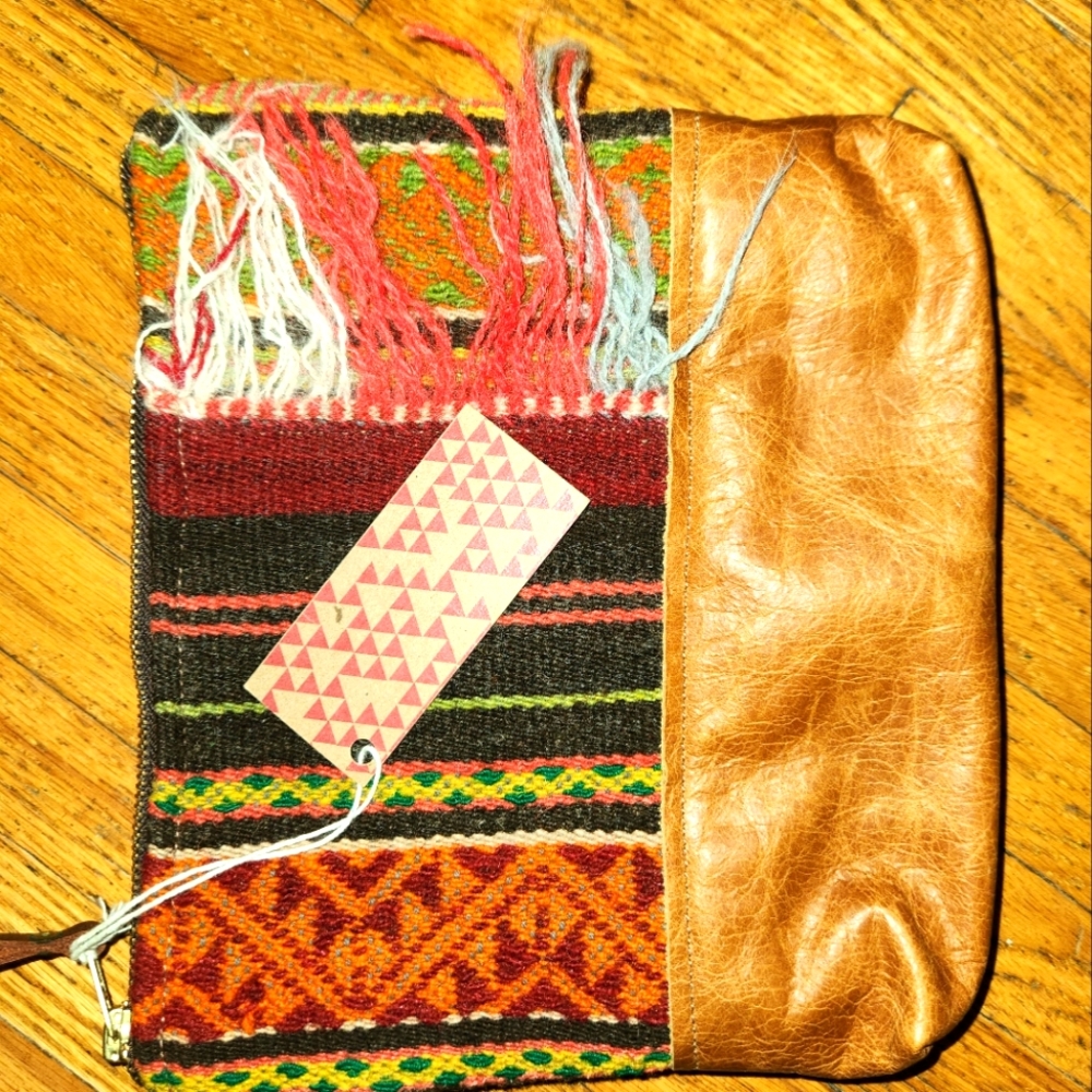 NWT Grace Leather Zipped Pouch